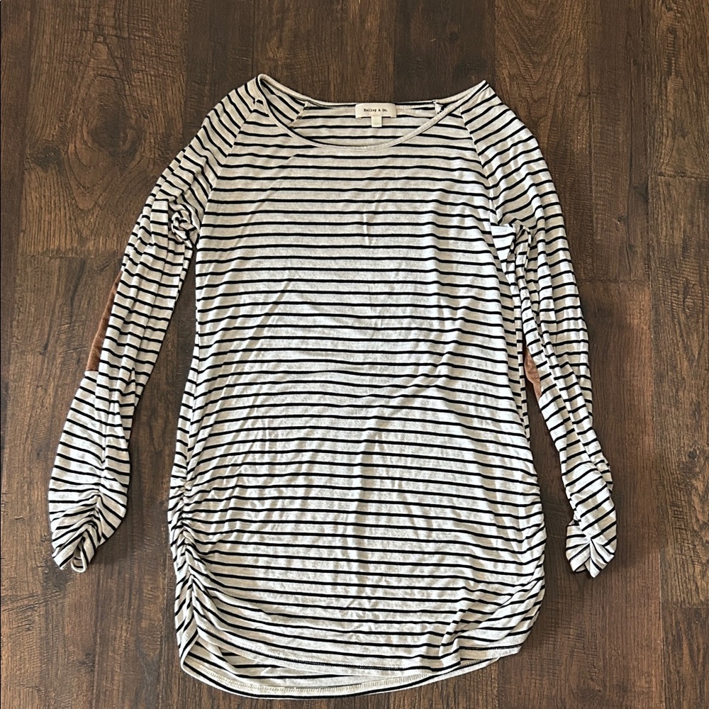 Black and White Striped Tunic Top